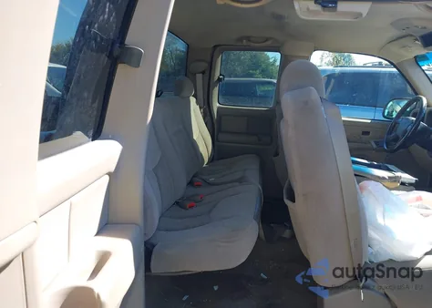 2003 Chevrolet Silverado 1500 Ls z USA, uszkodzony, nr VIN 2GCEC19T631358860